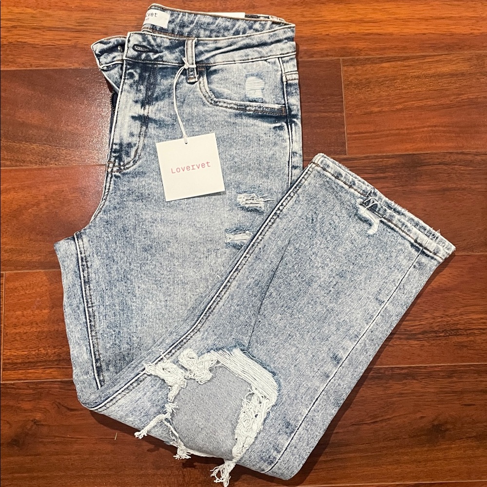 Vervet Women’s Distressed Light Wash High Rise Straight Jeans Size 30/11. NWT! - Picture 3 of 12